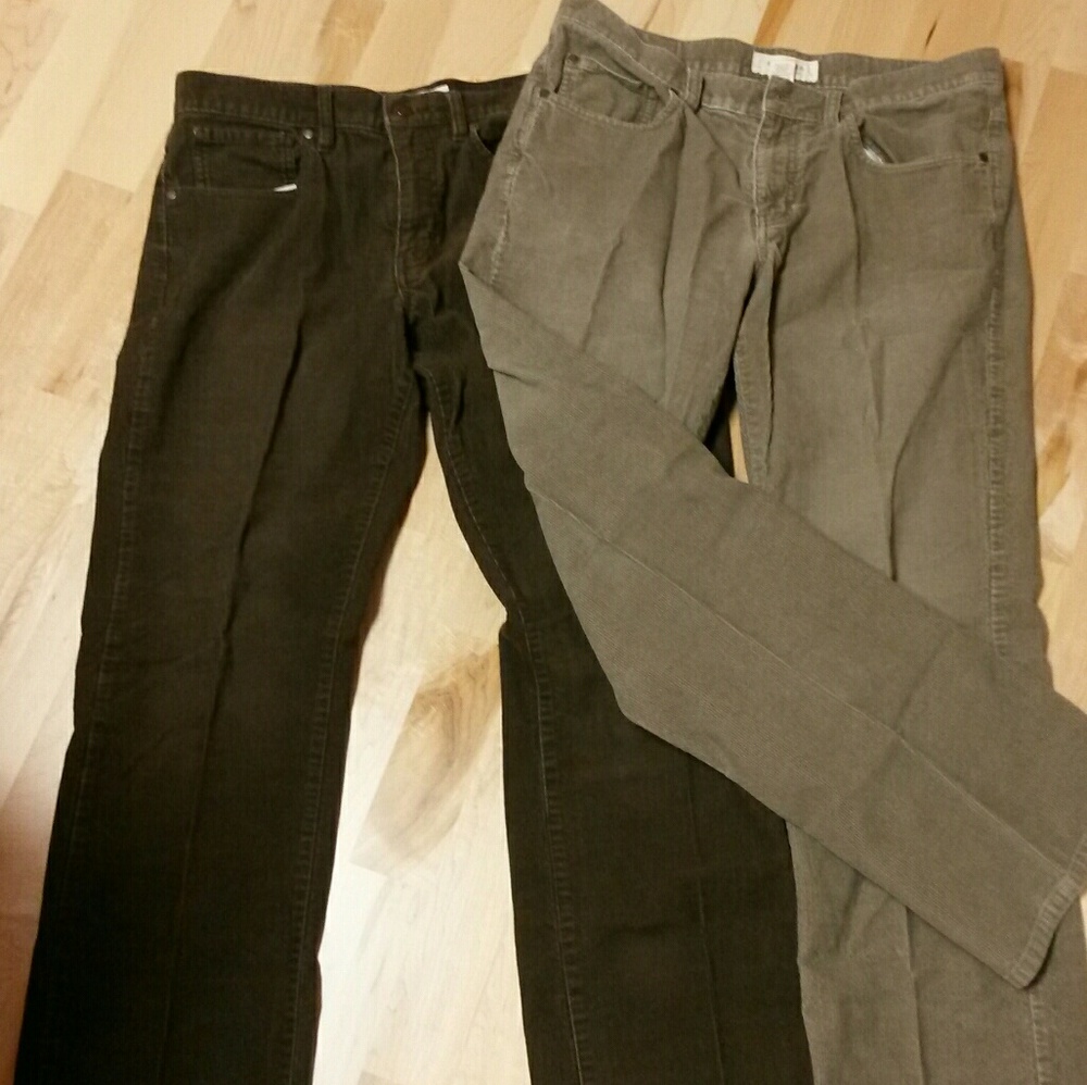 2 pair Men's Sonoma Cords. Size 32/32